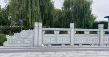双鸭山 芝麻灰桥栏杆、河道栏杆安装效果