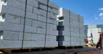 双鸭山 路沿石装车出货