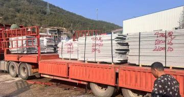 双鸭山 芝麻灰花岗岩光面毛板出货日常