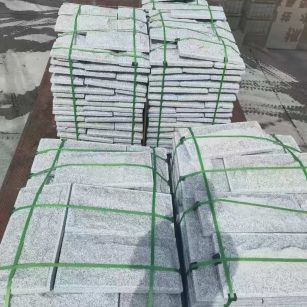 双鸭山 芝麻白蘑菇石装车出货