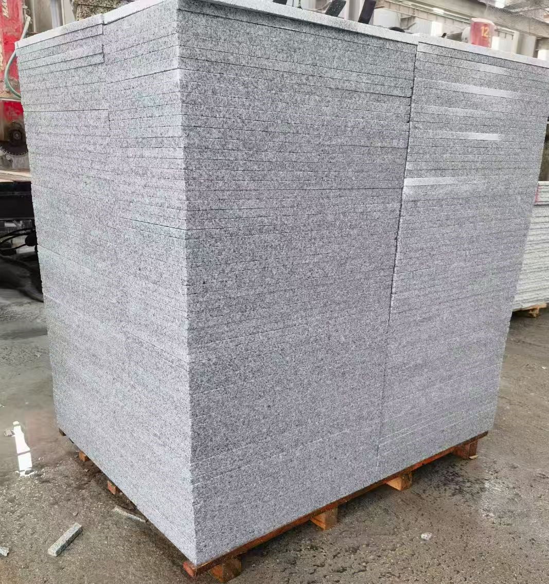 双鸭山 火烧面地铺石，街道广场园林市政工程板，1.8~5.0厚均有现货