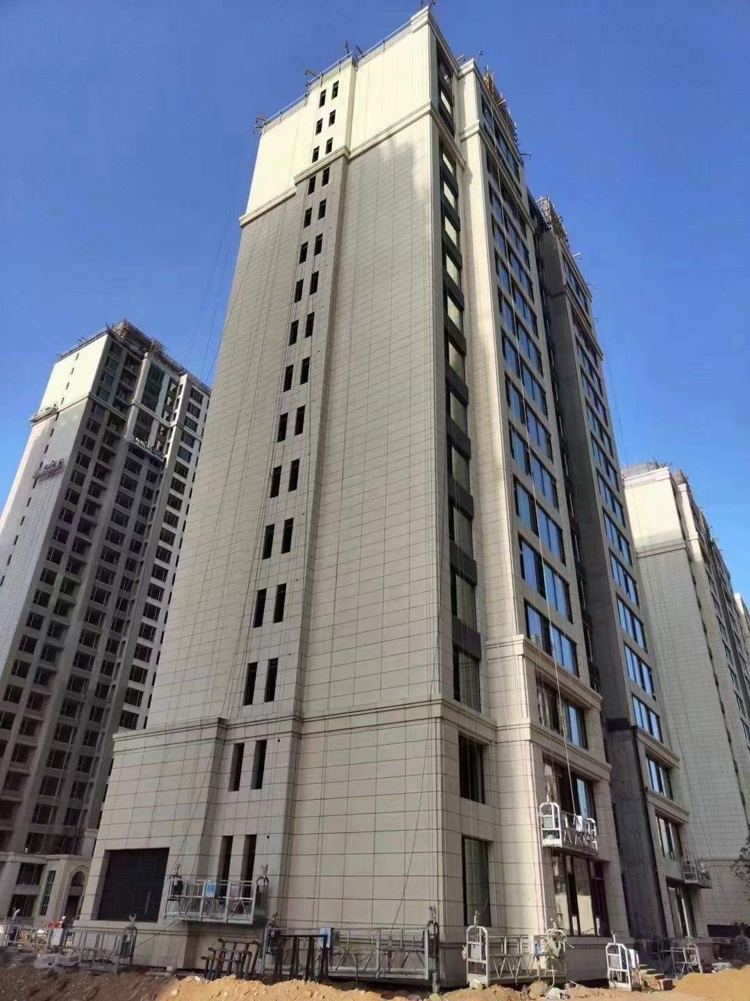 双鸭山黄金麻高端小区，外墙干挂