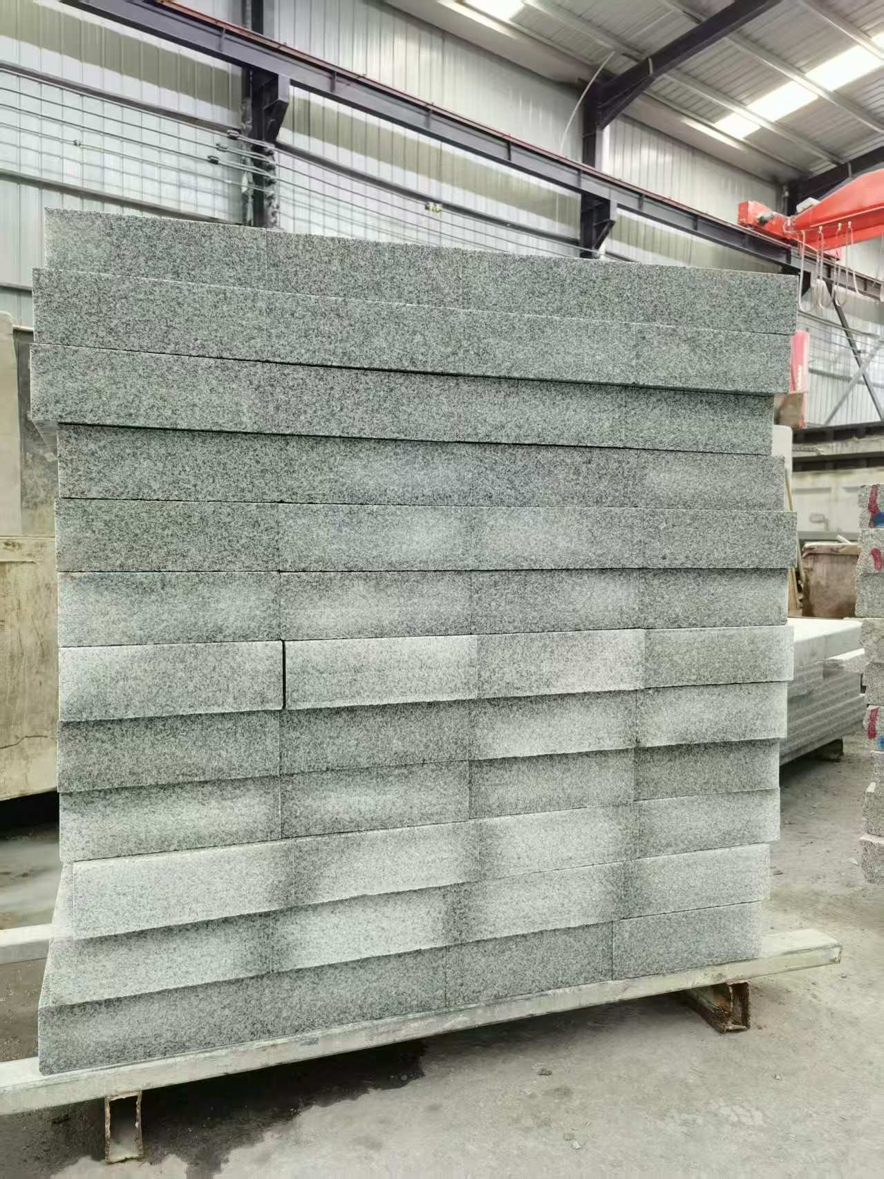 双鸭山 芝麻白10公分300*600广场地铺，A料定制，尺寸标准，厚薄均匀