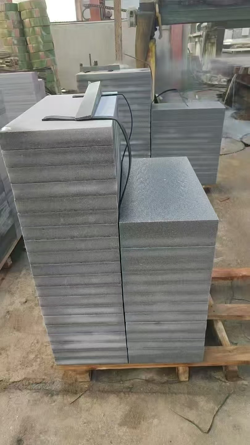 双鸭山 芝麻灰火烧面300*600*50地铺石材