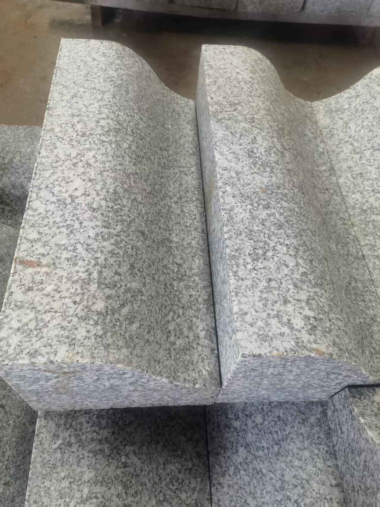 双鸭山芙蓉白S型拉丝面路沿石